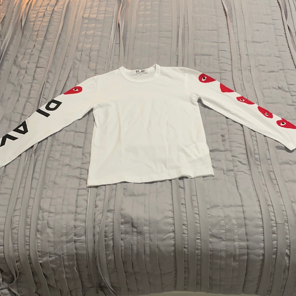 Comme des garçon shirt. In great condition. Unisex